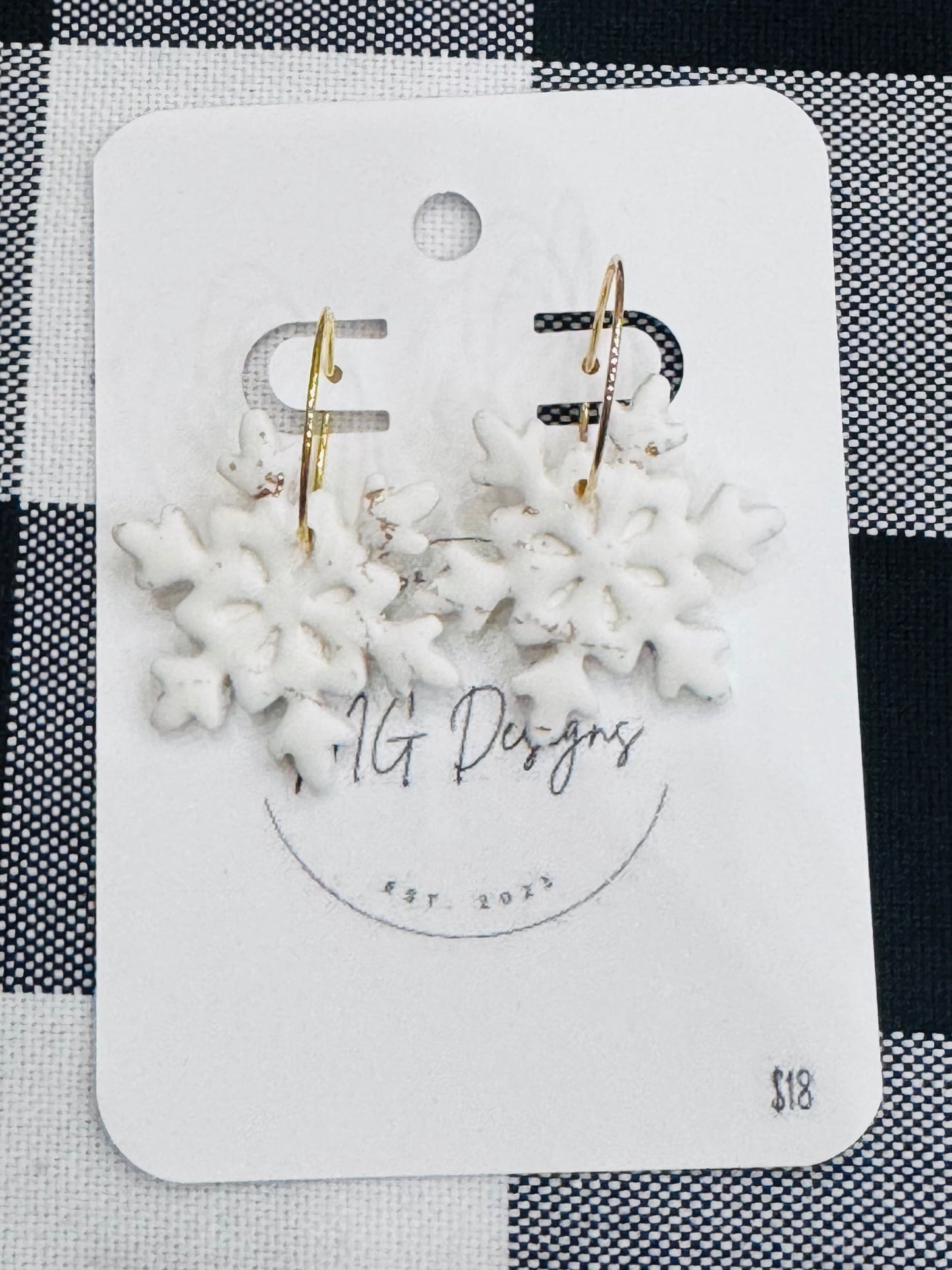 Gold Hoop Snowflake with Gold Flecks