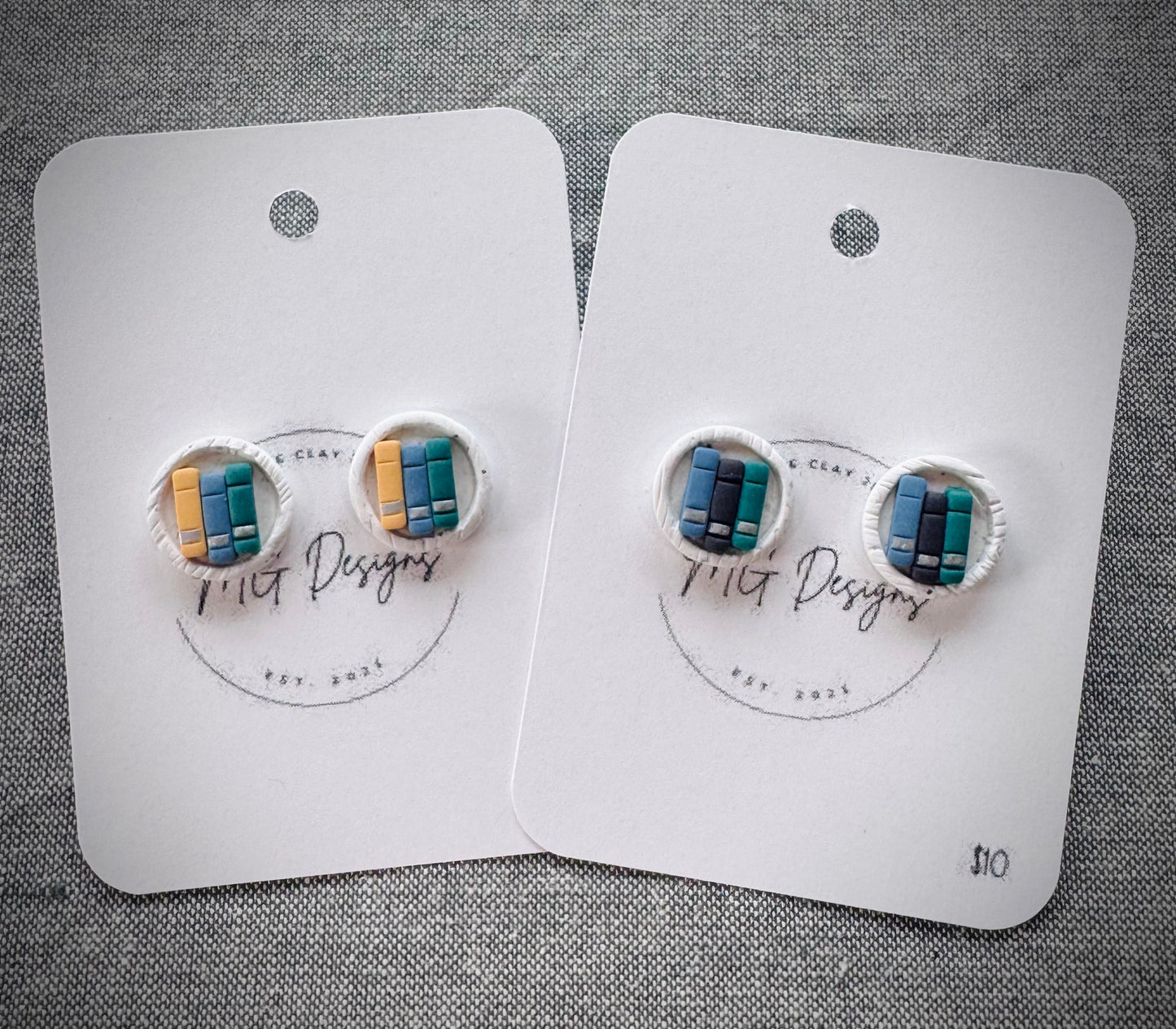 Light Bookcase Studs